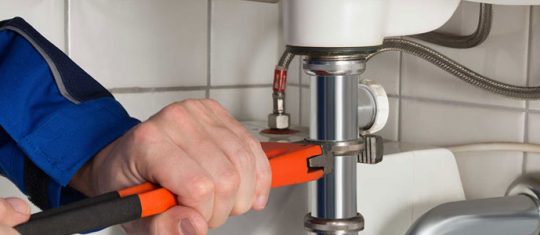 Faire appel à un artisan plombier
